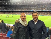 رامى صبري ينشر صورته داخل الـ"كامب نو" خلال مباراة برشلونة وأتليتكو مدريد