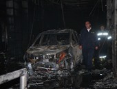 مصرع شخص وإصابة 6 اخرين بحريق بمعرض سيارات بفيصل
