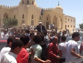 بالصور.. حصاد المحافظات.. حزب الوفد ينظم زفة إسكندرانى لدعم "السيسى" بالإسكندرية.. وحمدين صباحى محمولاً على الأعناق فى بلطيم بكفر الشيخ.. واستنفار أمنى بـ3 محافظات لكشف غموض اختفاء أحد القضاة