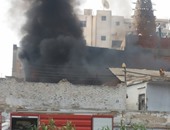 حريق بمصنع غزل فى كفر الشيخ.. وسيارات الإطفاء تحاول السيطرة على النيران