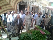 بالصور.. مدير أمن بنى سويف يقود حملة بالأسواق لضبط أسعار الخضر والفاكهة