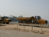 بالصور.. وصول معدات توسعة الحوض الثالث لميناء السخنة