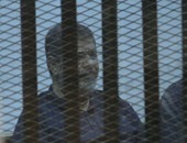 اليوم.. أولى جلسات محاكمة مرسى و24 ناشطا وإخوانيا فى "إهانة القضاء"