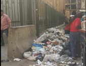 "اليوم السابع واتس آب": أكوام القمامة تحاصر مسجد "الحسين"