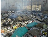 "واتس آب اليوم السابع".. القمامة تملأ شارع الأربعين فى جسر السويس