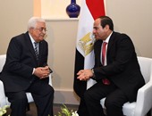 السيسى يلتقى الرئيس الفلسطينى على هامش منتدى دافوس البحر الميت