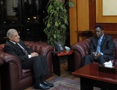 محلب يستقبل سفير غينيا الاستوائية بالقاهرة