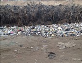"واتس آب اليوم السابع": تكدس القمامة يخفى ترعة شبرا الخيمة