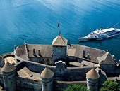 أجمل 10 قلاع أوروبية فى العالم.. قلعة شيلون بسويسرا يزورها 300 ألف سائح سنويا.. وقلعة البحر بإيطاليا والتى تعود للعصور الوسطى.. وأزاى لو ريدو جوهرة عصر النهضة الفرنسى.. "إليان" الأكثر زيارة باسكتلندا