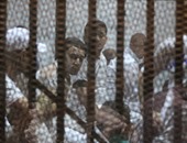 بالفيديو.. متهمو مذبحة بورسعيد يظهرون بتيشيرتات مدون عليها "بورسعيدى مظلوم"