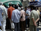 "واتس آب اليوم السابع": زحام فى صرف كروت البنزين بمرور طوسون بالإسكندرية