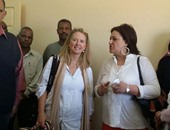 سفيرة السويد تزور قرية بأسوان وتدعو للقضاء على ظاهرة ختان الإناث