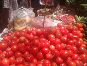 3 جنيهات لكيلو الطماطم.. و8 للفاصوليا.. و7 للمانجو البلدى فى سوق العبور
