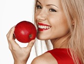 للنساء.. تناول الحديد والكالسيوم لا يغنى عن التفاح والسبانخ واللبن