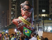أنصار رئيسة البرازيل يتظاهرون تأييدا لها.. ومعارضون يطالبون بإقالتها
