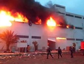 اندلاع حريق بورشة دوكو فى الأزبكية.. والحماية المدنية تدفع بـ3 سيارات إطفاء