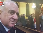 بالفيديو..سفير مصر ببريطانيا يشارك فى قداس عيد القيامة بكنيسة مارى مرقس بلندن