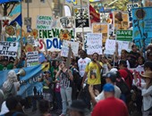 ناشطون يحتجون ضد استخدام الوقود الأحفورى فى نيويورك وواشنطن