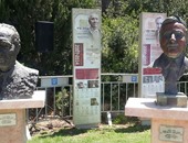 "متحرش سابق ومسجون حالى" تزين تمثال موشيه كاتساف الرئيس الإسرائيلى السابق