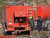 10 سيارات إطفاء تسيطر على حريق "غية حمام" امتد لشقتين سكنيتين فى إمبابة