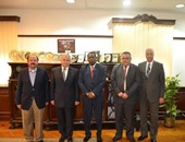 رئيس جامعة الإسكندرية يستقبل سفير تنزانيا لبحث العلاقات المشتركة