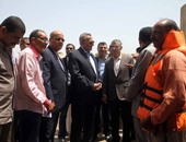 بالصور.. محافظ الجيزة يواجه غرق المواطنين فى النيل بإنشاء كوبرى بديل لمعدية أبو غالب