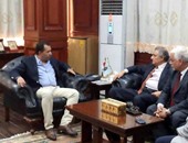 بالصور.. محافظ الأقصر يستقبل رئيس مكتبات مصر العامة