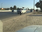 صحافة المواطن.. سيارات الميكروباص تسير عكس الاتجاه بطريق الإسكندرية الصحراوى