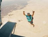 شباب الـ skydivingيطالبون بإدخال اللعبة لمصر.. شاهد نشاطهم بالفيديو