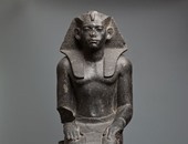 بالصور.. متحف الإرميتاج الروسى يعرض تمثالى الملك أمنمحات الثالث بمعرض خاص