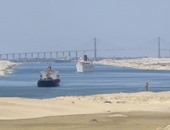 مهاب مميش: عبور 227 سفينة قناة السويس بحمولة 12.9 مليون طن فى 5 أيام