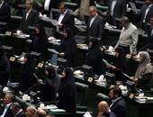 بالصور.. نواب البرلمان الإيرانى يؤدون اليمين بحضور روحانى