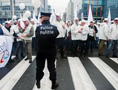 بالصور.. موظفو القطاع العام فى بلجيكا يبدأون إضرابا عن العمل احتجاجا على تدابير التقشف
