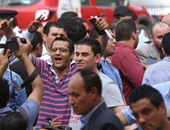 بالصور.. مسيرة للصحفيين نحو مقر قوات الأمن بشارع عبد الخالق ثروت بشعار "فكوا الحصار"