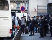 مسؤلون فرنسيون: قاتل شرطى باريس صور العملية أثناء تنفيذها