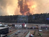 بالصور.. إجلاء ألف شخص فى كندا بسبب حرائق الغابات