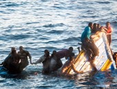 خفر السواحل اليونانى ينقذ مئات المهاجرين قبالة جزر بحر إيجه