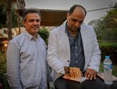 وائل السمرى يحتفل بتوقيع كتابه "ابنى يعلمنى" وسط أجواء من البهجة
