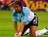 الأسطورة باتيستوتا يواجه خطر بتر ساقه بسبب آلام الركبة