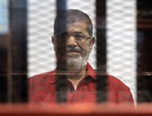 وصول مرسى لأكاديمية الشرطة لحضور محاكمته فى اتهامه بإهانة القضاء