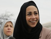 الحجاب يفصل مسلمة من وظيفتها ومحكمة أمريكية تنصفها بتعويض 20 ألف دولار