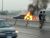 "واتس آب اليوم السابع": اشتعال النيران بسيارة أعلى طريق المحور 