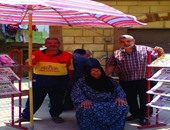حزب عمال مصر يوزع شماسات على الباعة الجائلين فى الشرقية