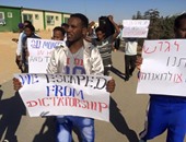 إسرائيل تهدد اللاجئين من السودان وإريتريا بالسجن أو المغادرة لرواندا