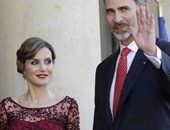 ملكة أسبانيا تخطف قلوب الفرنسيين بطلتها