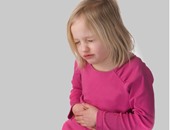دوار الحركة وانسداد الأمعاء أبرز أسباب الغثيان المستمر عند الأطفال