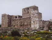 أبراج قلعة تاريخية فى جنوب لبنان دمرتها إسرائيل ترتفع من جديد