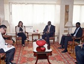 غادة والى تبحث فرص التعاون مع سفير جنوب السودان لدى القاهرة