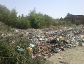 بالصور.. شكوى من تراكم القمامة بمدينة كوم أمبو