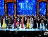 بالصور.. فرانك وجيسيكا أفضل ممثل وممثلة فى حفل "Tony Awards" للمسرح